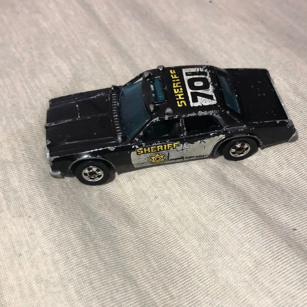 Hot Wheels exciting sheriff